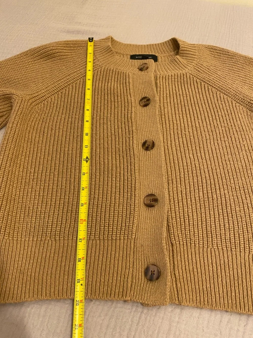 Banana Republic Camel Brown Button-Front Women's Cardigan. Size S